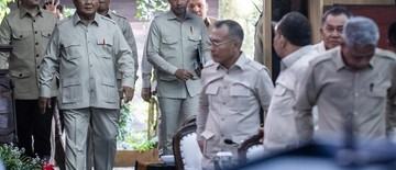 mensesneg-prabowo-tegur-menteri-di-retret-hambalang-hari-ini-1767717097.jpg