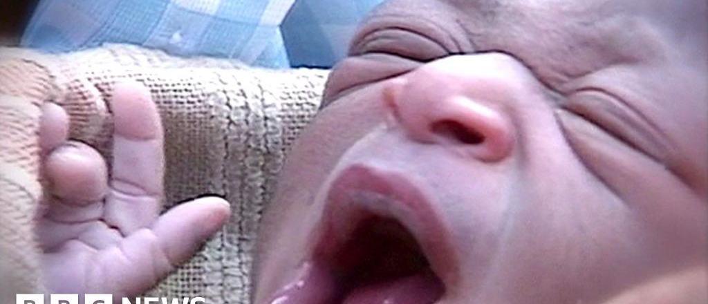miracle-baby-born-in-a-tree-above-mozambique-floodwaters-dies-aged-25-1768263532.jpg