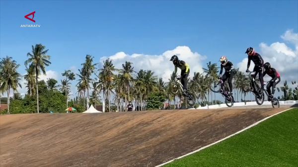 Pembalap Indonesia dominasi Banyuwangi BMX Supercross 2026