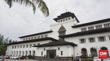 pemprov-jabar-soal-kontraktor-belum-dibayar-rp621-miliar-tunda-bayar-1767803478.jpg