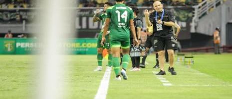 persebaya-raih-kemenangan-tipis-1-0-atas-persita-di-surabaya-1775343637.jpg
