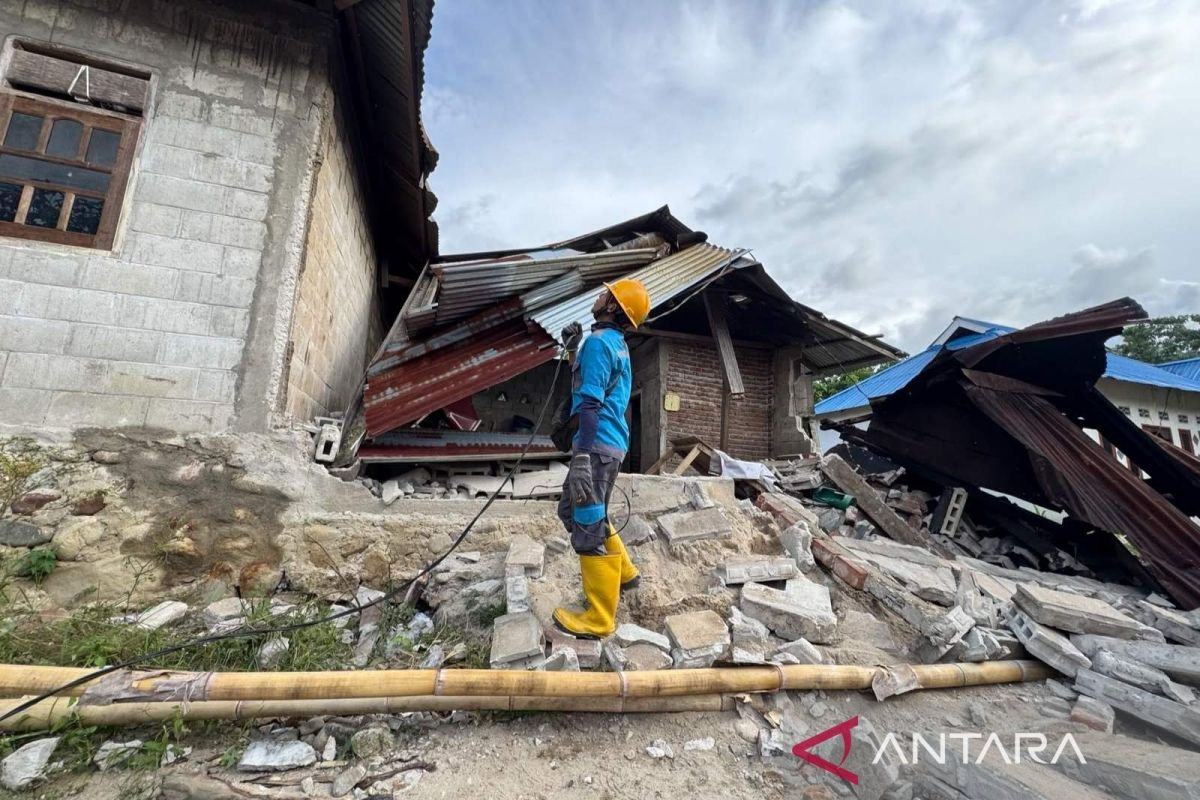 PLN Pulihkan 100 Persen Kelistrikan Pasca-Gempa Sulawesi Tengah