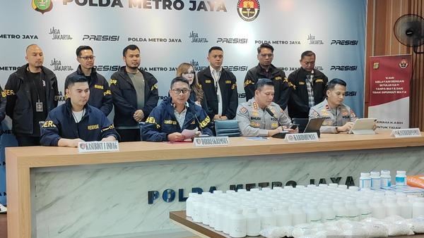 Polda Metro Jaya Bongkar Peredaran Obat Keras di Bekasi