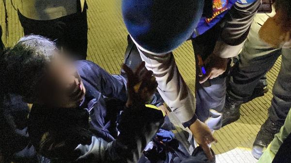 Polisi Tangkap Pemuda Bawa Senjata Tajam di Tubagus Angke