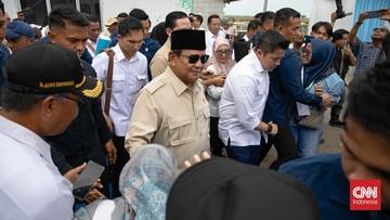 prabowo-minta-murid-sekolah-rakyat-fasih-berbahasa-asing-menghadapnya-1768205105.jpg