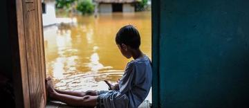 puluhan-pasien-klinik-tradisional-di-serang-terjebak-banjir-1768190794.jpg