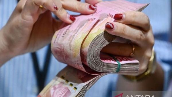 Rupiah melemah seiring ekspektasi kenaikan suku bunga Fed