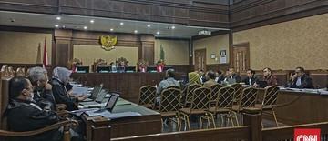 saksi-sebut-jurist-tan-bu-menteri-karena-punya-kuasa-seperti-nadiem-1768320032.jpg