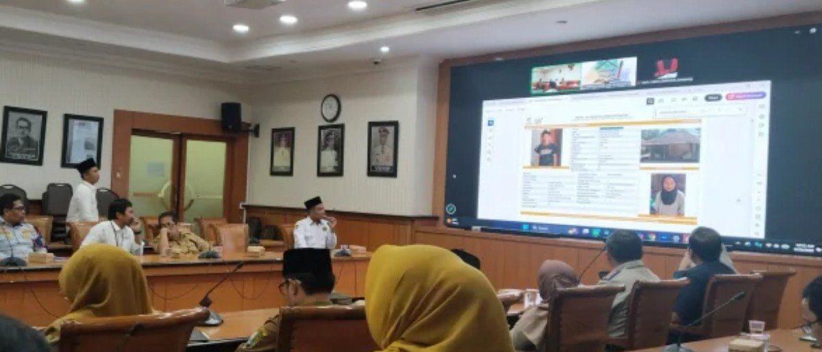 Sampang fasilitasi siswa tak tertampung SR bisa masuk sekolah negeri