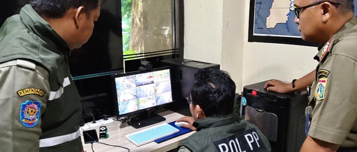 Satpol PP Jakarta Timur Tambah Monitor CCTV Perkuat Pengawasan