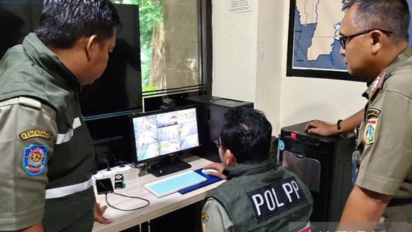 Satpol PP Jakarta Timur Tambah Monitor CCTV Perkuat Pengawasan