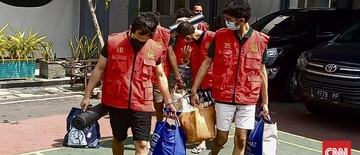 segera-disidang-34-tersangka-pesta-seks-gay-surabaya-dilimpahkan-1767933116.jpg