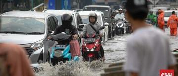 sejumlah-jalan-arteri-banjir-beberapa-ruas-tol-jakarta-macet-1768190498.jpg