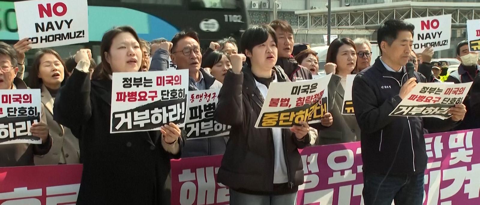 south-korean-protesters-criticise-trump-over-hormuz-security-demand-1773688699.jpg