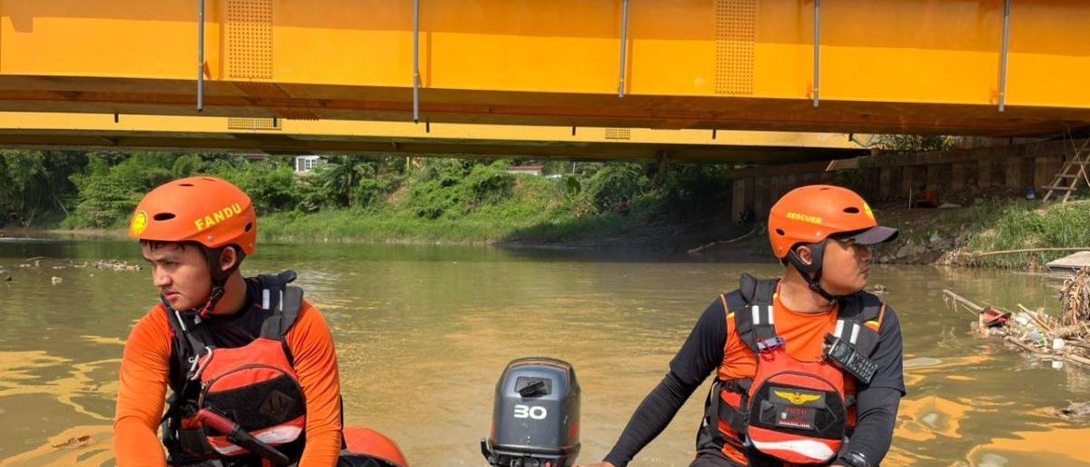 Tim SAR Gabungan Sisir Kali Bekasi Cari Pemancing Tenggelam