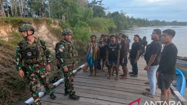TNI Evakuasi 44 Pendulang dari Teror OPM Papua Pegunungan