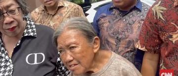 usai-rumah-dirobohkan-nenek-elina-lapor-dugaan-pemalsuan-akta-1767717034.jpg