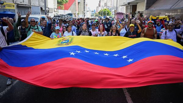 venezuela-bonds-are-the-hottest-trade-on-wall-street-this-week-but-there-are-big-risks-from-here-scrape-1767731834.jpg