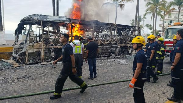 violence-erupts-in-mexico-after-killing-of-drug-lord-el-mencho-1771863014.jpg