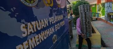 viral-mbg-berkantong-plastik-sppg-karyasari-beri-klarifikasi-1768032091.jpg