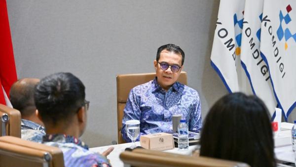 Wamenkomdigi ungkap literasi digital cara baru penting hadapi era AI