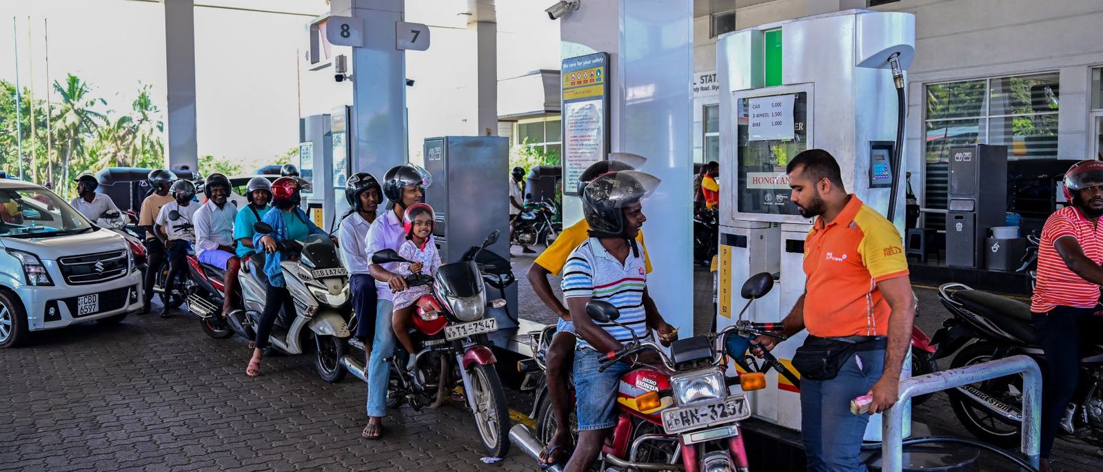 war-on-iran-can-fuel-rationing-remote-work-short-sleeves-ease-oil-woes-1773688827.jpg