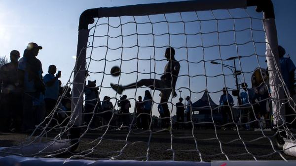 Warga Bandung Sambut Piala Dunia 2026 Lewat Bola Gembira