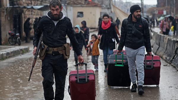 week-in-pictures-from-israeli-strikes-in-gaza-city-to-fighting-in-syria-1768133372.jpg