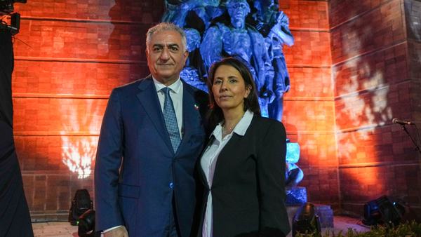 who-is-reza-pahlavi-the-exiled-prince-urging-iranians-to-seize-cities-1768205497.jpg